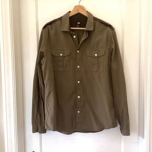 H&M Men Army Green Canvas Button Down Shirt L 100% Cotton Casual Color Accents